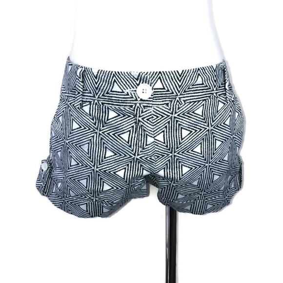 Express Design Studio Black White Printed Shorts 2 - Picture 1 of 7